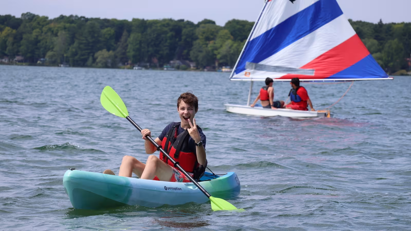 Arts Camp students go kayaking and sailing