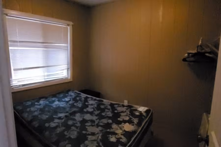 Cabin bedroom (Option 8)