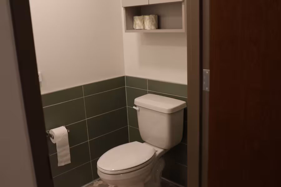 Dow House bathroom