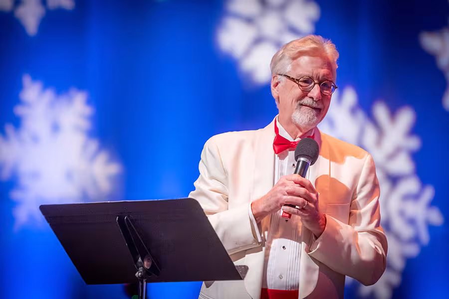 Jeff Norris performs at Sounds of the Season