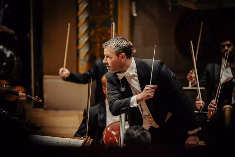 Jader Bignamini Head Shot