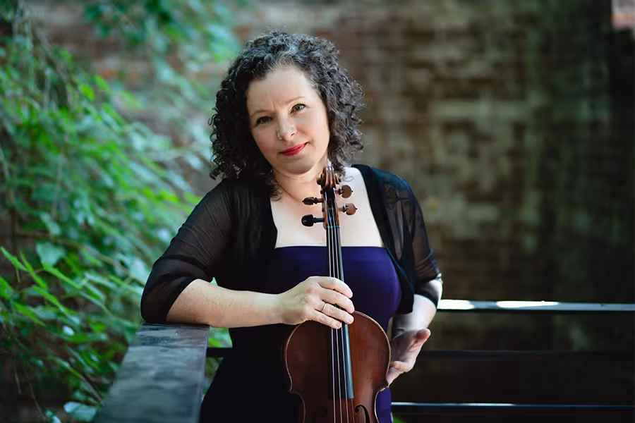 Maggie Snyder Headshot