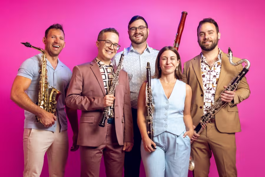 Professional photo of the Akropolis Reed Quintet