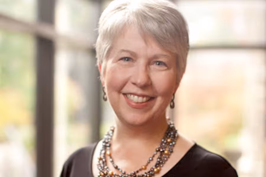 Headshot of Carolyn Purcell