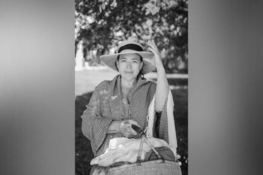 Headshot of Gretchen Carr