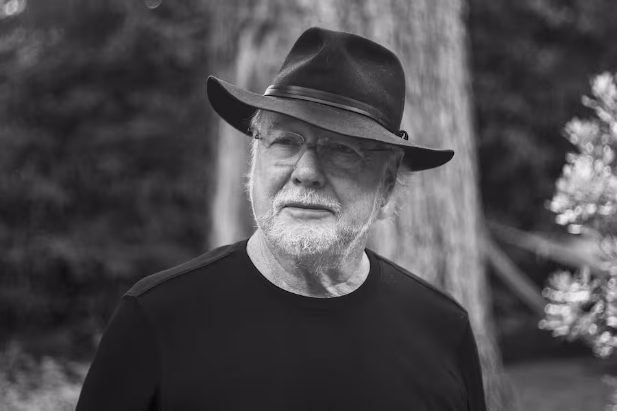 Headshot of Tom Morris