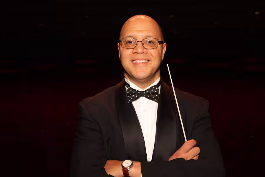Image of conductor Chelsea Tipton