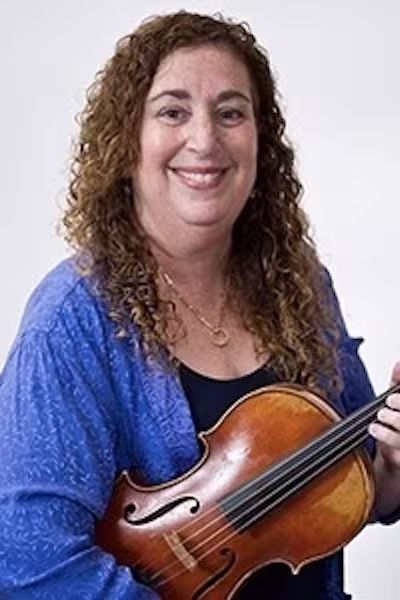 Jane Schranze headshot 400x600