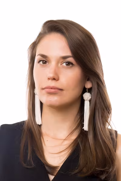 Nave Graham headshot 400x600