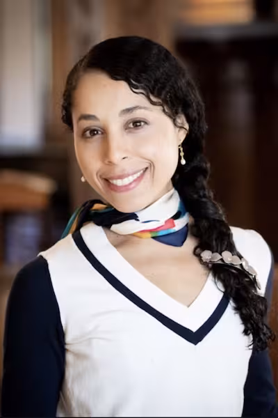 Michelle Ramos headshot 400x600