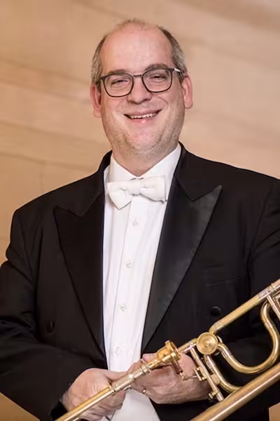 James Box headshot 400x600