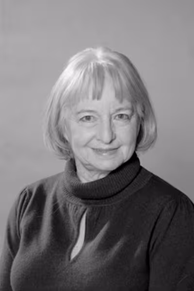 Anna-Marie Holmes headshot 400x600