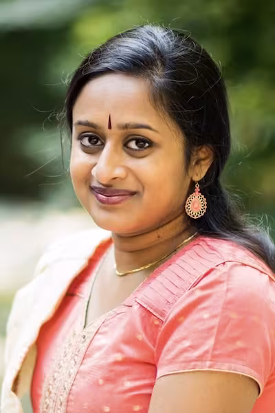  Shruthi Rajasekar headshot 400x600