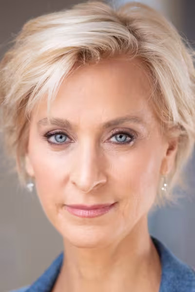 Headshot of Lisa Laplace