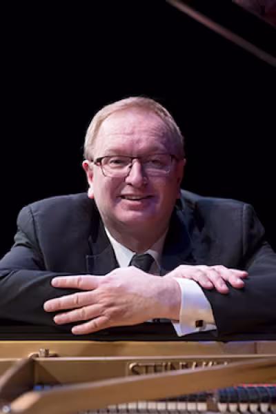 Headshot of Kevin Cole