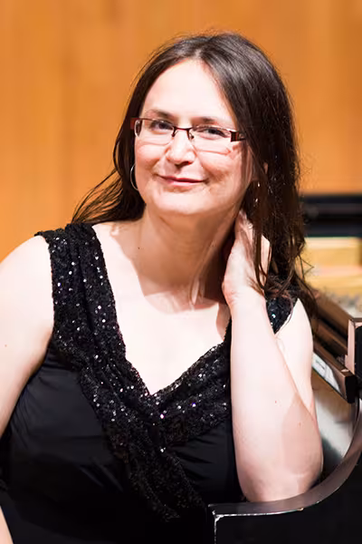 Ann DuHamel headshot