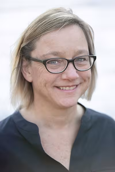 Carla Van Farowe Headshot