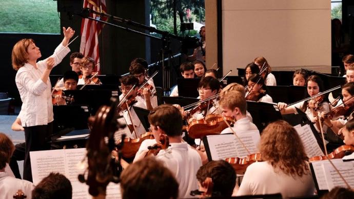 JoAnn Falletta conducts the World Youth Symphony Orchestra