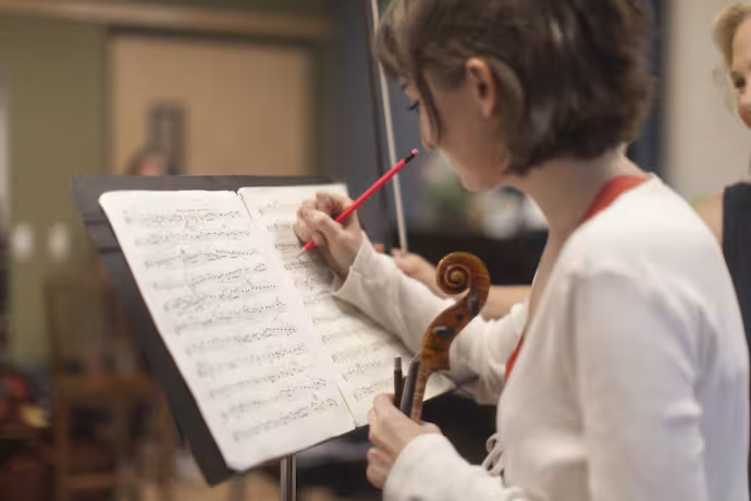 Private viola lesson at Arts Academy