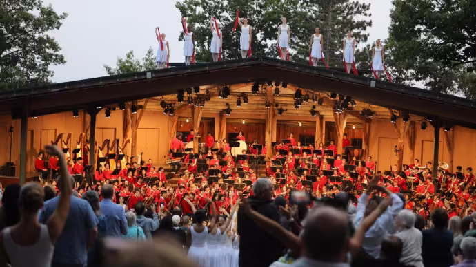 Students perform "Les Preludes" at the Interlochen Bowl. 