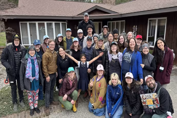 Group photo of Jedo's dead cast crew 