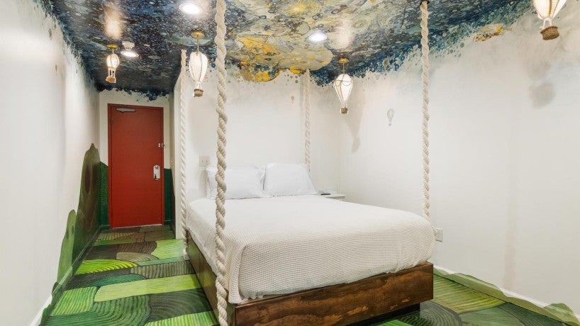 Hot air balloon hotel art room