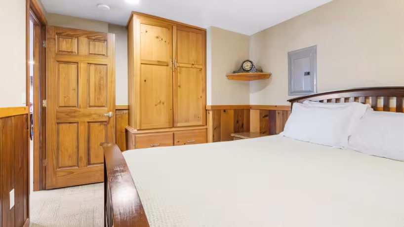 Maddy Cabin second bedroom