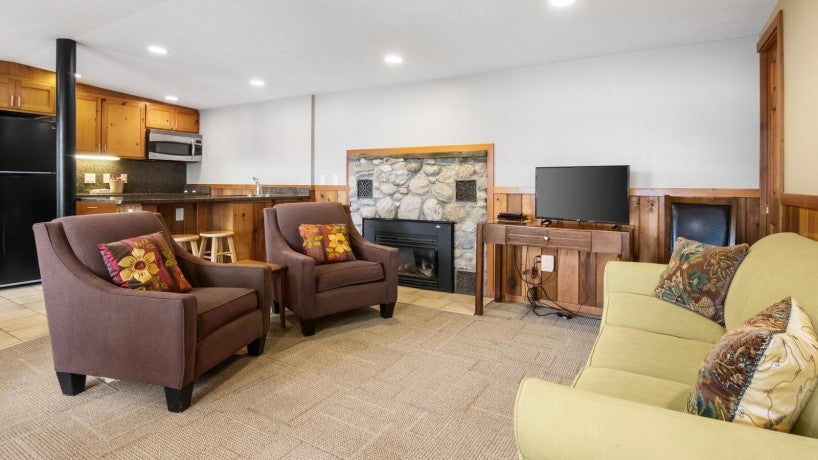 Maddy Cabin living room