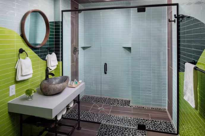 Stone Hotel Art Room bathroom