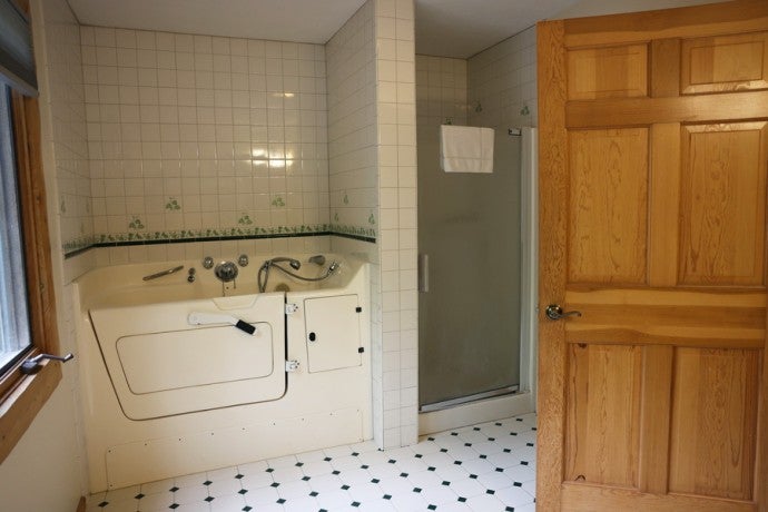 Green Lake Heritage House master bathroom