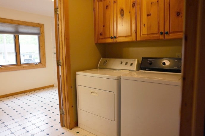 Green Lake Heritage House laundry room