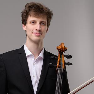 Hungarian cellist Bence Temesvári